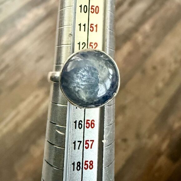 Stunning Blue Kyanite Ring 925 Sterling Silver Simple Round Cut Size 6 New - Picture 1 of 4